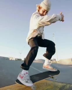 NKX Adventure Skateboard