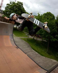 NKX Carbon Pro Skateboard
