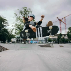 NKX Carbon Pro Skateboard