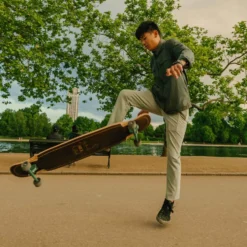 NKX Geometric Dancing Longboard