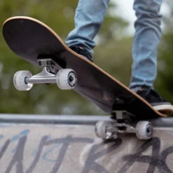 NKX Journey Skateboard