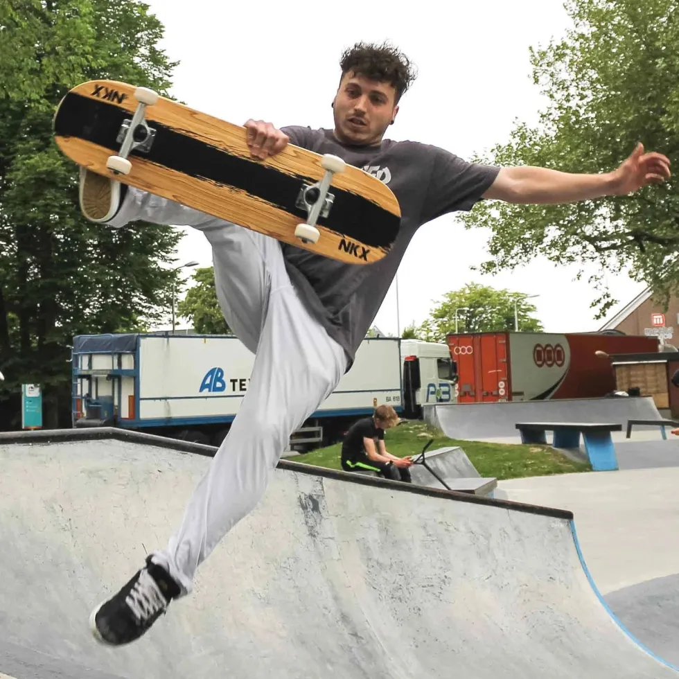 NKX Skateboard 8.25"