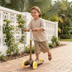 Story MoveLite kids scooter – 3-wheel scooter with LED