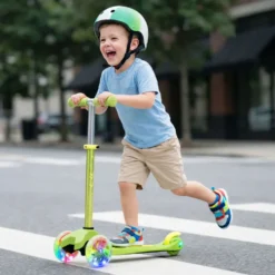 Story MoveLite kids scooter – 3-wheel scooter with LED