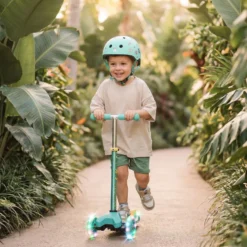 Story MoveLite kids scooter – 3-wheel scooter with LED