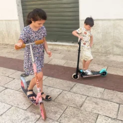 Story Party LED Adjustable Kids Kick Scooter