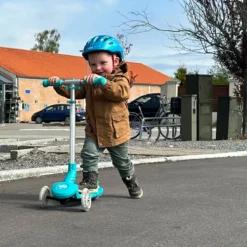 Story Party 3-wheel LED Kids Scooter