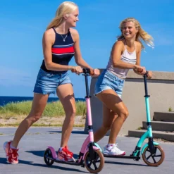 Story Retro Ride Foldable Kick Scooter