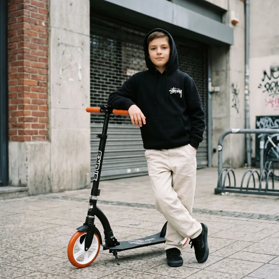 Story Retro Ride Foldable Kick Scooter