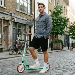 Story Retro Ride Foldable Kick Scooter