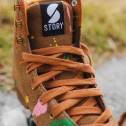 Story Retro Western Roller Skates