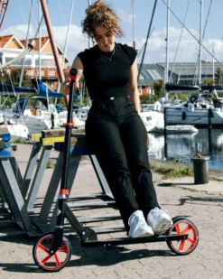 Story Swift Foldable Kick Scooter