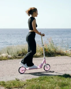 Story Swift Foldable Kick Scooter