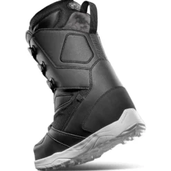 Thirtytwo Light x Santa Cruz Snowboard Boots